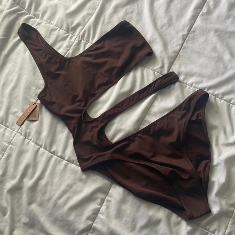 Skims Swim one shoulder monokini Cocoa Large